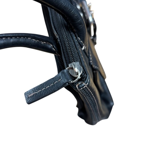 EUC Fossil Black Leather Shoulder Bag - Picture 15 of 16